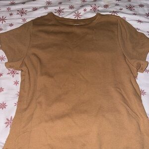 Brown cropped Old Navy Tshirt